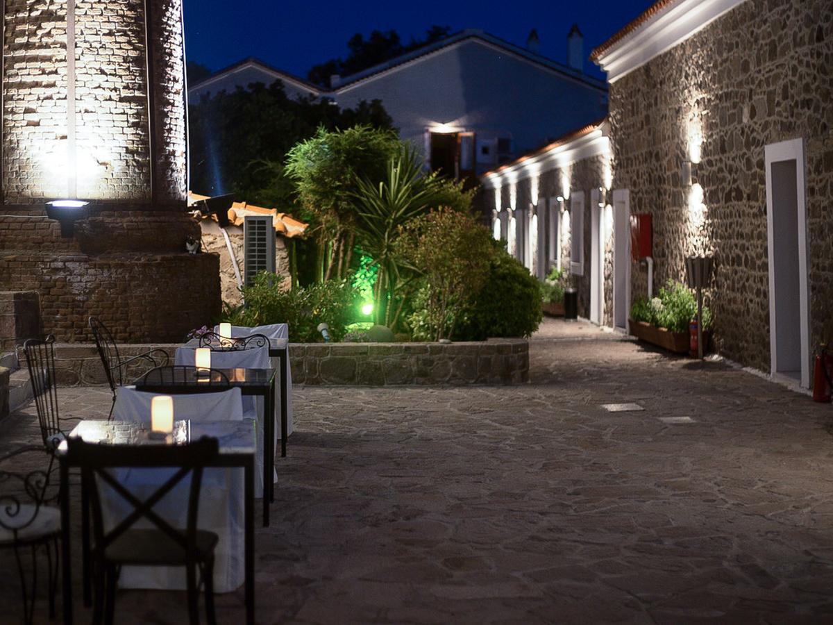 Olive Press Hotel & Apartments มิธิมนา ภายนอก รูปภาพ