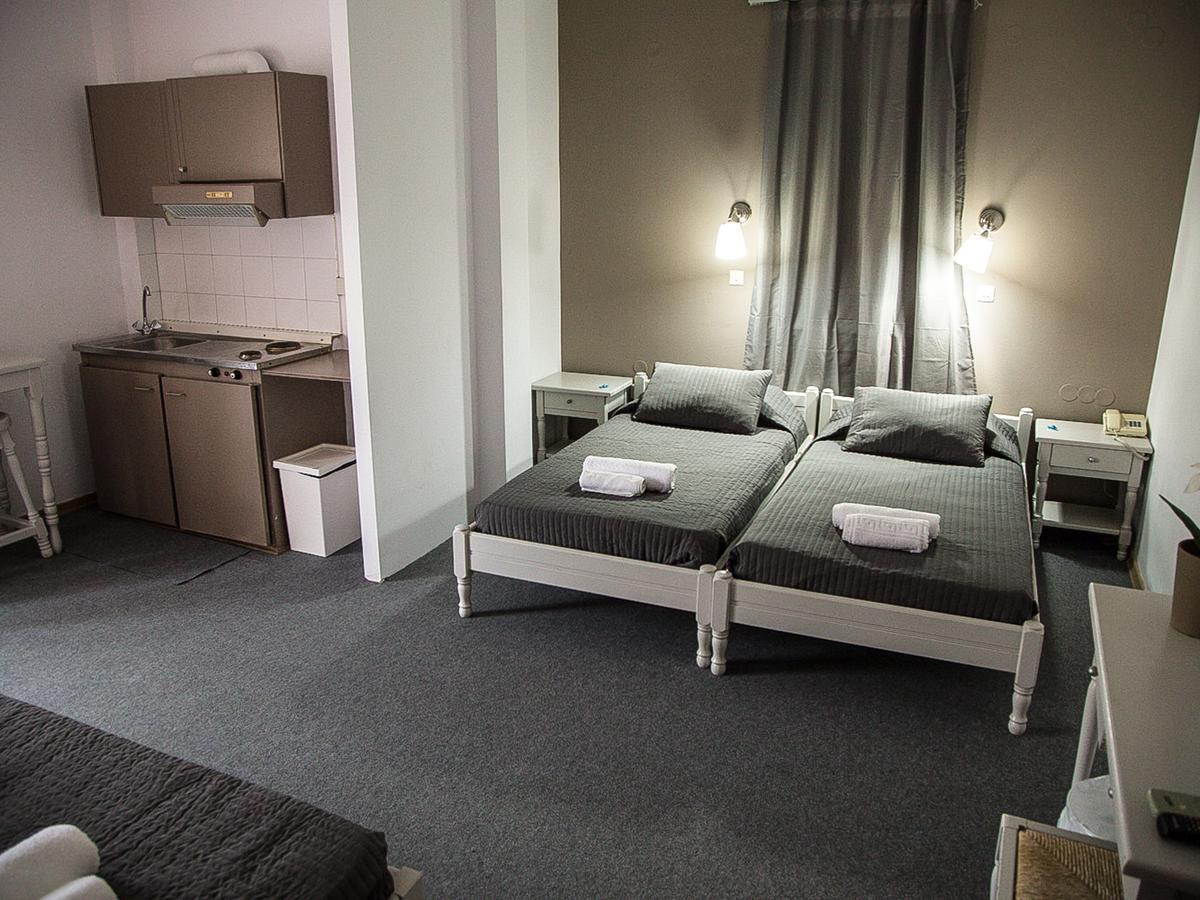 Olive Press Hotel & Apartments มิธิมนา ภายนอก รูปภาพ