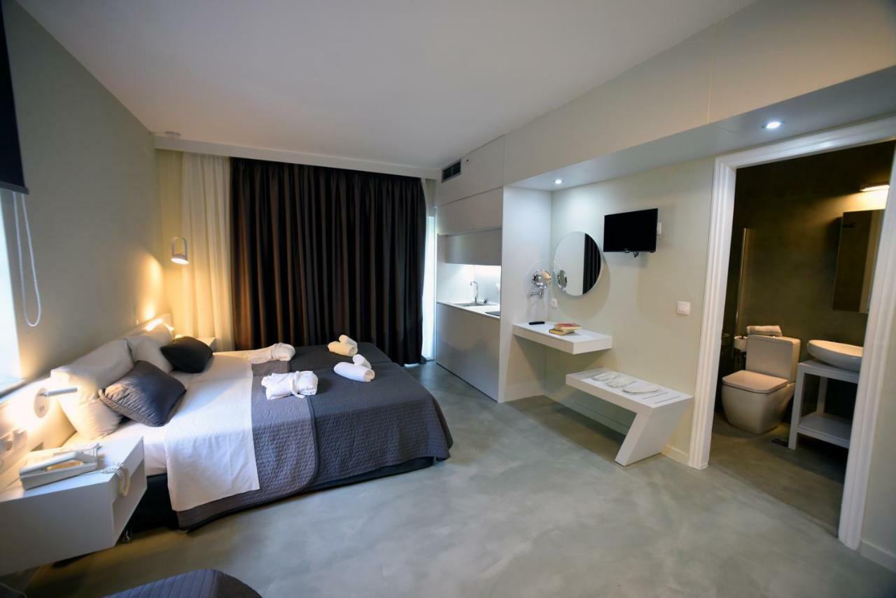 Olive Press Hotel & Apartments มิธิมนา ภายนอก รูปภาพ